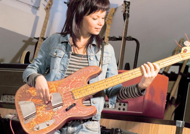 Guitare basse